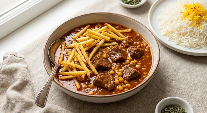 خورشت گوشت گوسفندی با تکههای نرم و پخته